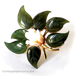 （画像用） 珊瑚と翡翠のローズ ヴィンテージブローチ