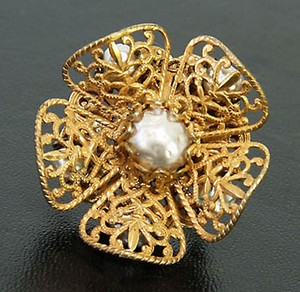 (image for) Antique & Vintage