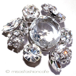 （画像用） Regency　リージェンシー クリスタルの花ブローチ