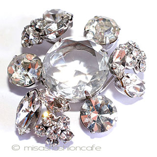 （画像用） Regency　リージェンシー クリスタルの花ブローチ