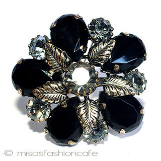 （画像用） Austria製　オーストリア ガラスの花ブローチ