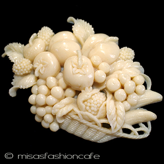 （画像用） フルーツバスケット セルロイド　ブローチ