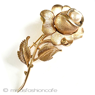 （画像用） Ｔｒｉｆａｒｉ　 トリファリ パール ローズ　ブローチ