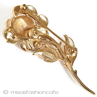 （画像用） Ｔｒｉｆａｒｉ　 トリファリ パール ローズ　ブローチ