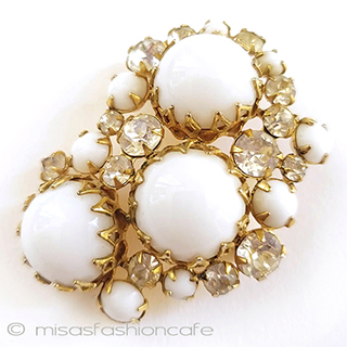 （画像用） DeNicola刻印ミルクガラス ブローチ兼ペンダント