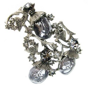 （画像用） 希少HARハーブローチ バロックパールの花