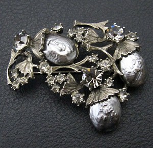 （画像用） 希少HARハーブローチ バロックパールの花