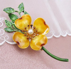 （画像用） Original By Robert　 ハナミズキ　ブローチ