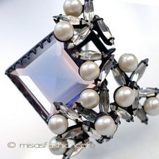 （画像用） アートグラス　ブローチ