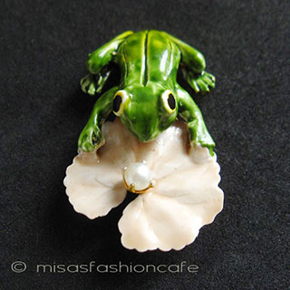 （画像用） Original By Robert　 蛙カエル　ブローチ