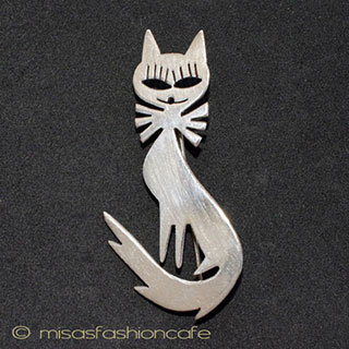 （画像用） スターリングシルバー 　猫ねこ　ブローチ