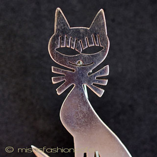 （画像用） スターリングシルバー 　猫ねこ　ブローチ