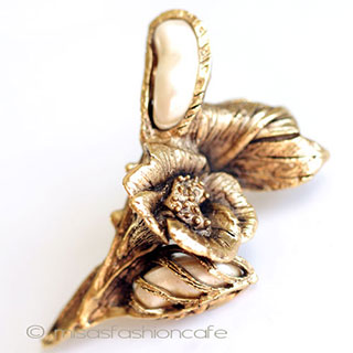 （画像用） Ｔｒｉｆａｒｉ　トリファリ バロックパールの花