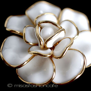 （画像用） Ｔｒｉｆａｒｉ　 トリファリ ガラスの花　ブローチ