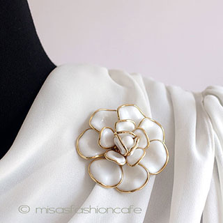 （画像用） Ｔｒｉｆａｒｉ　 トリファリ ガラスの花　ブローチ