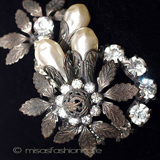 （画像用） パールRSお花ブローチ