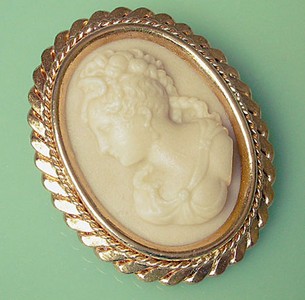 （画像用） アンティーク カメオ ブローチ