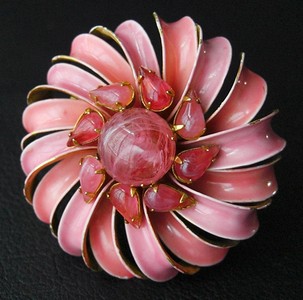 （画像用） Original By Robert ピンクフラワー ブローチ