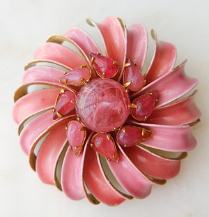 （画像用） Original By Robert ピンクフラワー ブローチ