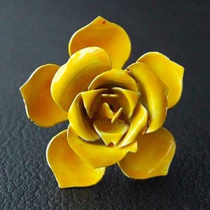 （画像用） Original By Robert イエローローズ ブローチ