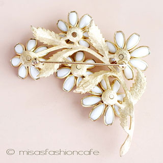 （画像用） クラウン トリファリ ＴＲＩＦＡＲＩ　花ブローチ