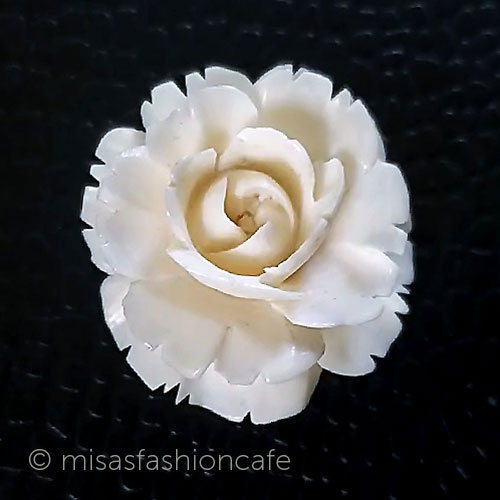 （画像用） アンティークジュエリー 象牙アイボリーバラの花