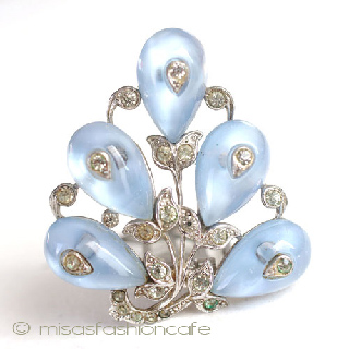 （画像用） TRIFARI　トリファリ １９３８年　ブローチ