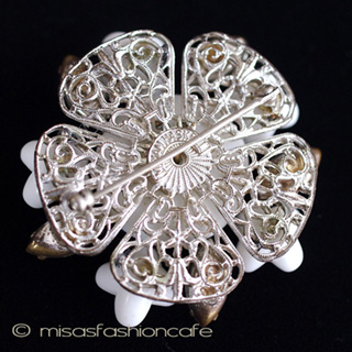 （画像用） ミリアムハスケル刻印 1948年の花ブローチ