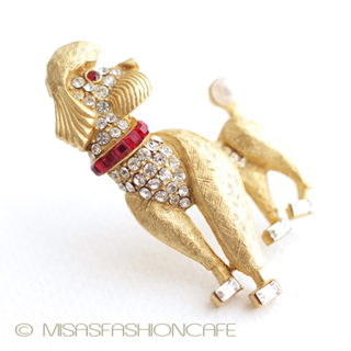 （画像用） プードル　ブローチ 　ビジュー＆パール