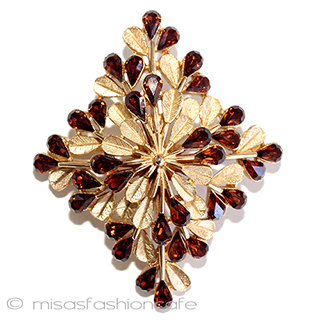 （画像用） Ｔｒｉｆａｒｉ　 トリファリ ボタニカル　ブローチ