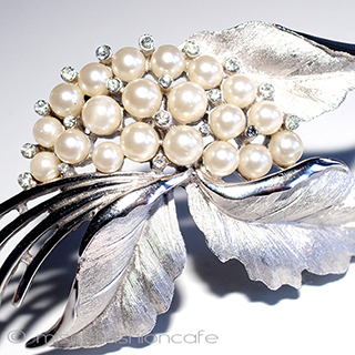 （画像用） TRIFARI　 トリファリ パールRS　ブローチ