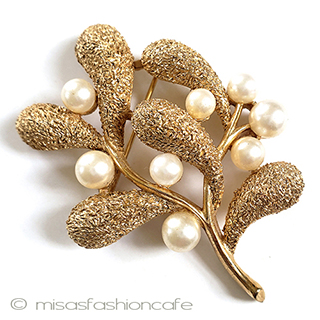 （画像用） Ｔｒｉｆａｒｉ　 トリファリ ヤドリギ　ブローチ