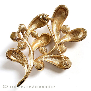 （画像用） Ｔｒｉｆａｒｉ　 トリファリ ヤドリギ　ブローチ