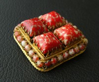 （画像用） チェコ製　ブローチ