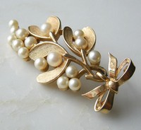 （画像用） クラウンTrifari　ブローチ