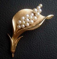 （画像用） クラウントリファリ Trifari水芭蕉ブローチ