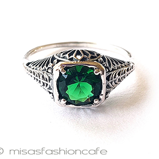 （画像用） アンティークジュエリー エメラルド 銀製リング