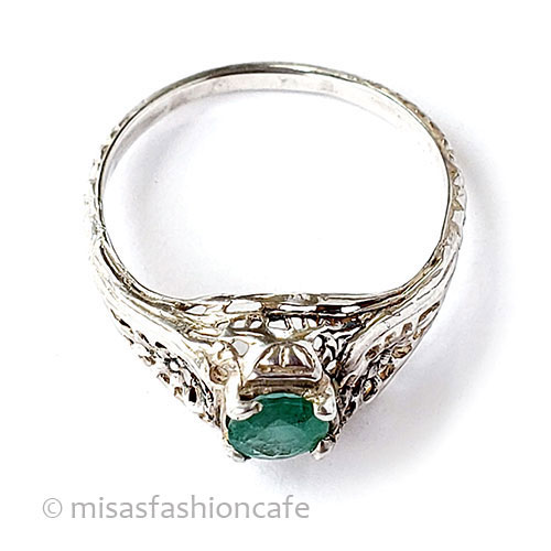 （画像用） 天然石エメラルド　お花 アンティークリング指輪