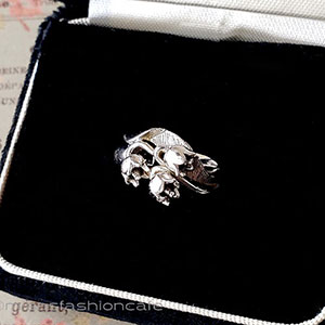 （画像用） Trifari　 トリファリ 鈴蘭のお花　リング