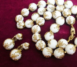 （画像用） クラウントリファリ Trifari　金葉