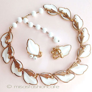 （画像用） Trifari　トリファリ ミルクガラスのセット