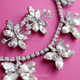 （画像用） Wiesner刻印　セット クリスタルの立体フラワー