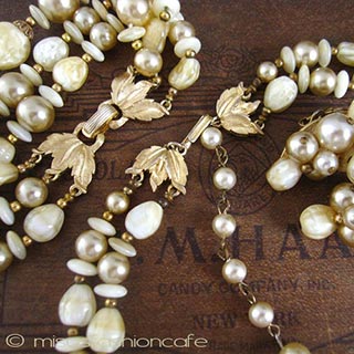 （画像用） Trifari　 トリファリ刻印 パール＆ガラス３点セット