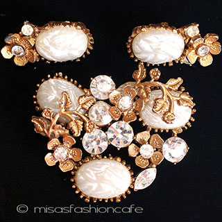 （画像用） バロックパールとRSの花 ブローチ＆イヤリングセット