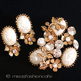 （画像用） バロックパールとRSの花 ブローチ＆イヤリングセット