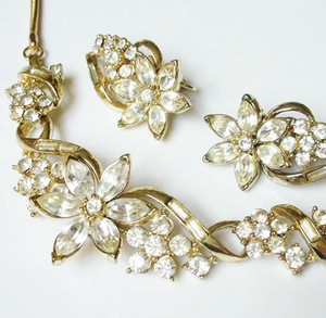 （画像用） Coroコロペガサス ネックレス・イヤリングセット