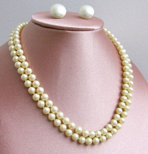 （画像用） クラウンTrifari ネックレス＆イヤリングセット