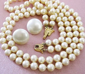 （画像用） クラウンTrifari ネックレス＆イヤリングセット