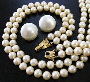 （画像用） クラウンTrifari ネックレス＆イヤリングセット