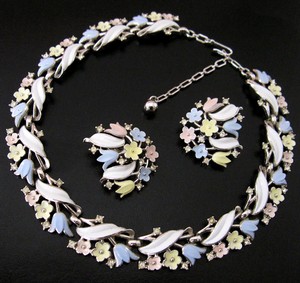 （画像用） クラウントリファリ ネックレス＆イヤリング